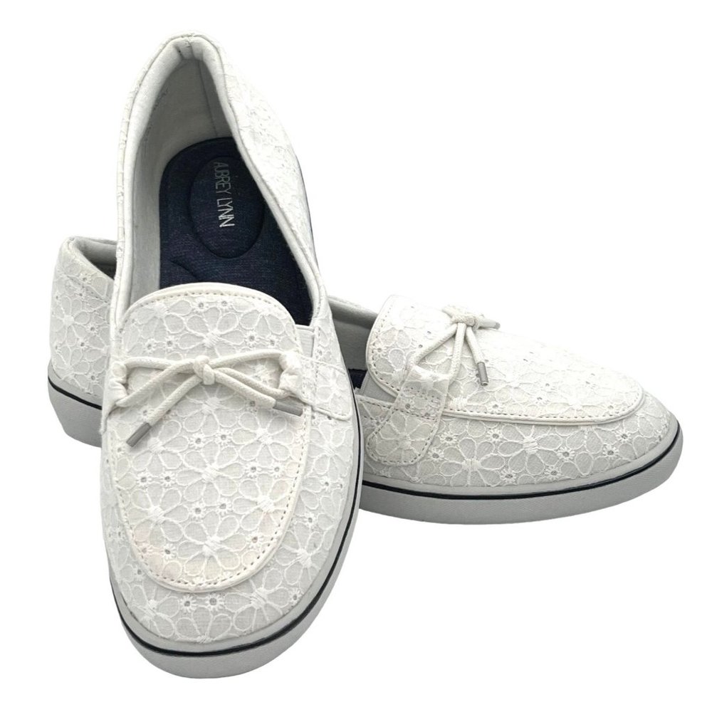 NIB Aubrey Lynn Abeni White Eyelet Slip-on Sneaker Flats Sz 10M